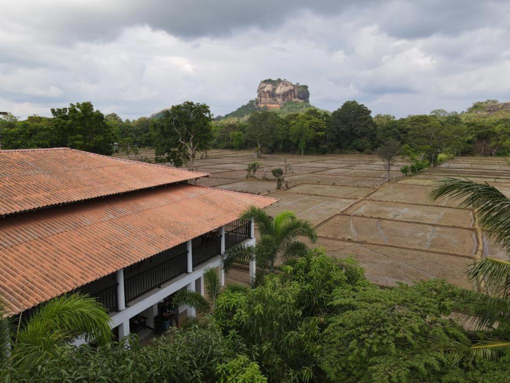 Castle View Sigiriya Hotel ภายนอก รูปภาพ